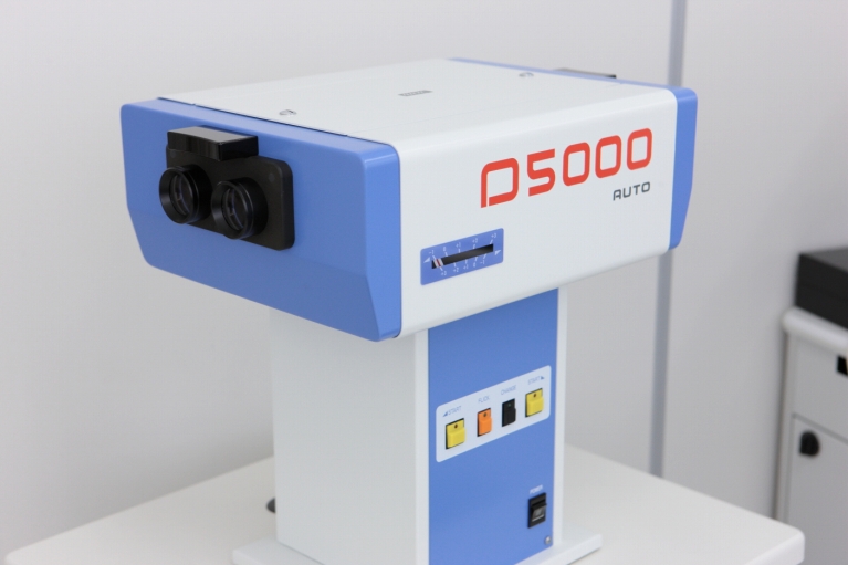 両眼視機能検査装置・両眼視簡易検査器(ワック社D-5000 AUTO)